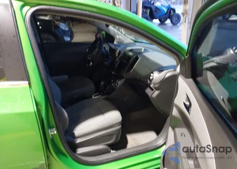 2014 Chevrolet Sonic Lt Auto z USA, uszkodzony, nr VIN 1G1JC5SH4E4216115